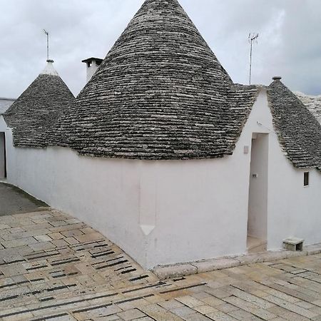アルベロベッロ Trullo Dell'Angoloヴィラ エクステリア 写真
